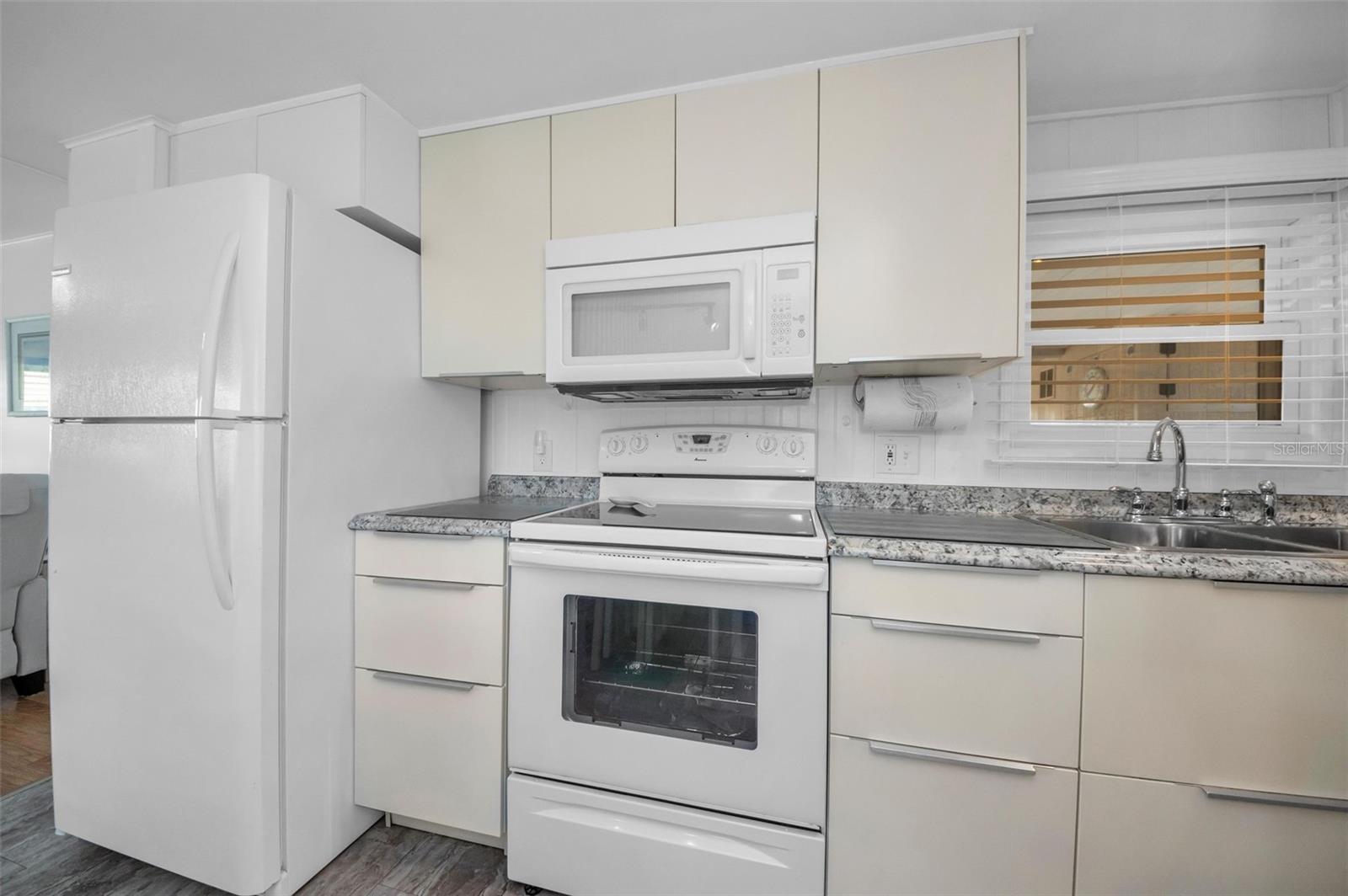 TARPON SHORES MOBILE HOME VILLAGE UNREC - Residential