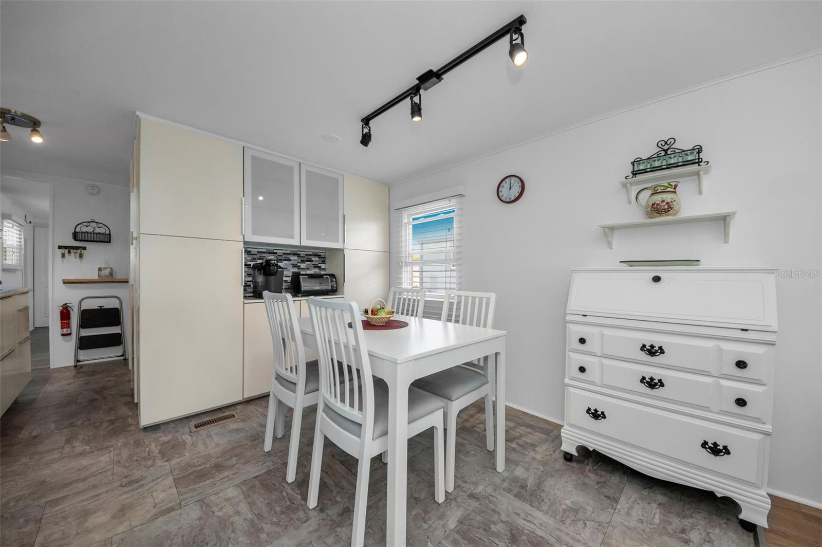 TARPON SHORES MOBILE HOME VILLAGE UNREC - Residential