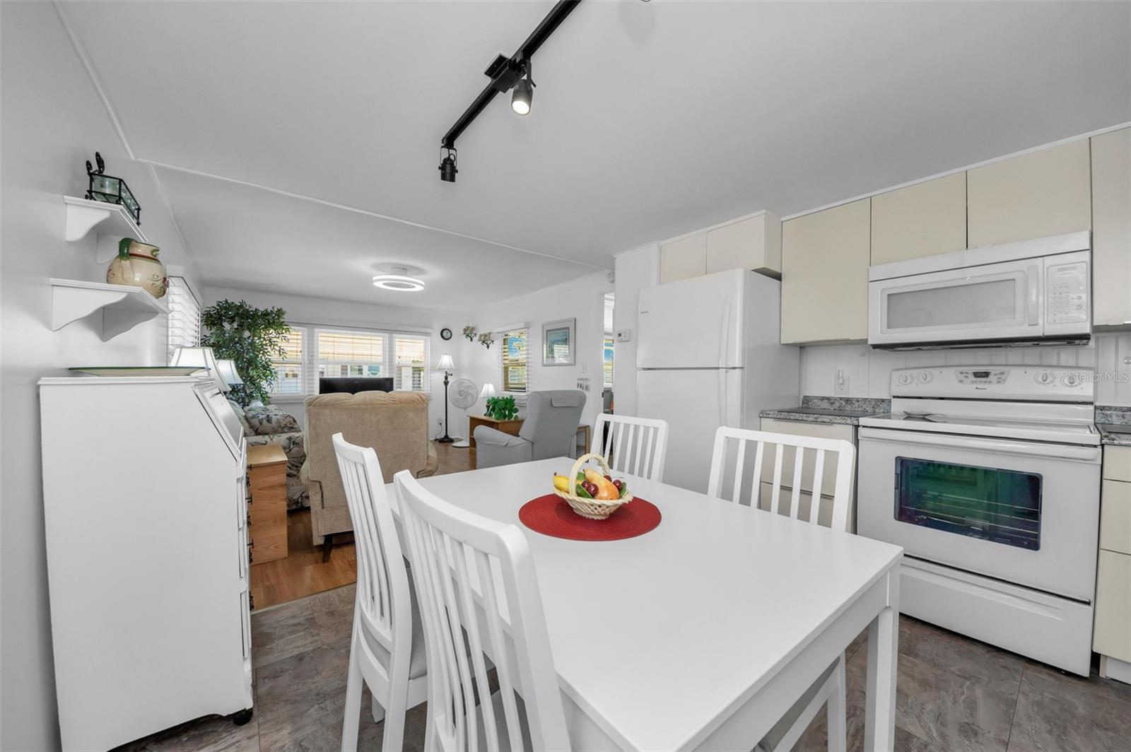 TARPON SHORES MOBILE HOME VILLAGE UNREC - Residential