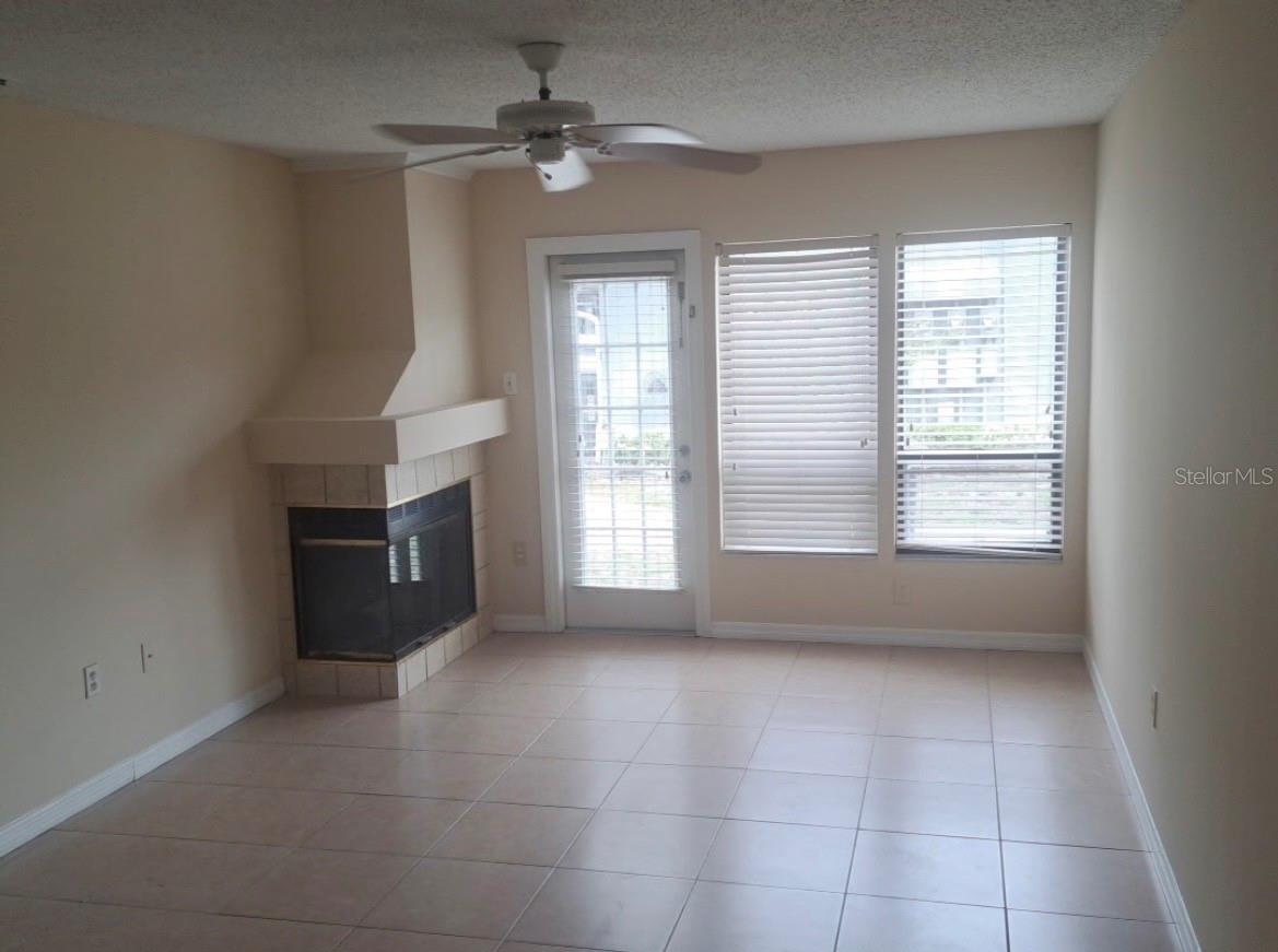 COLONIAL LANDINGS PH 02 - Residential