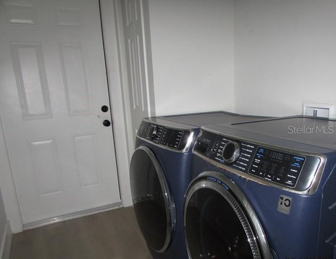 SILVER SPRINGS SHORES - Residential