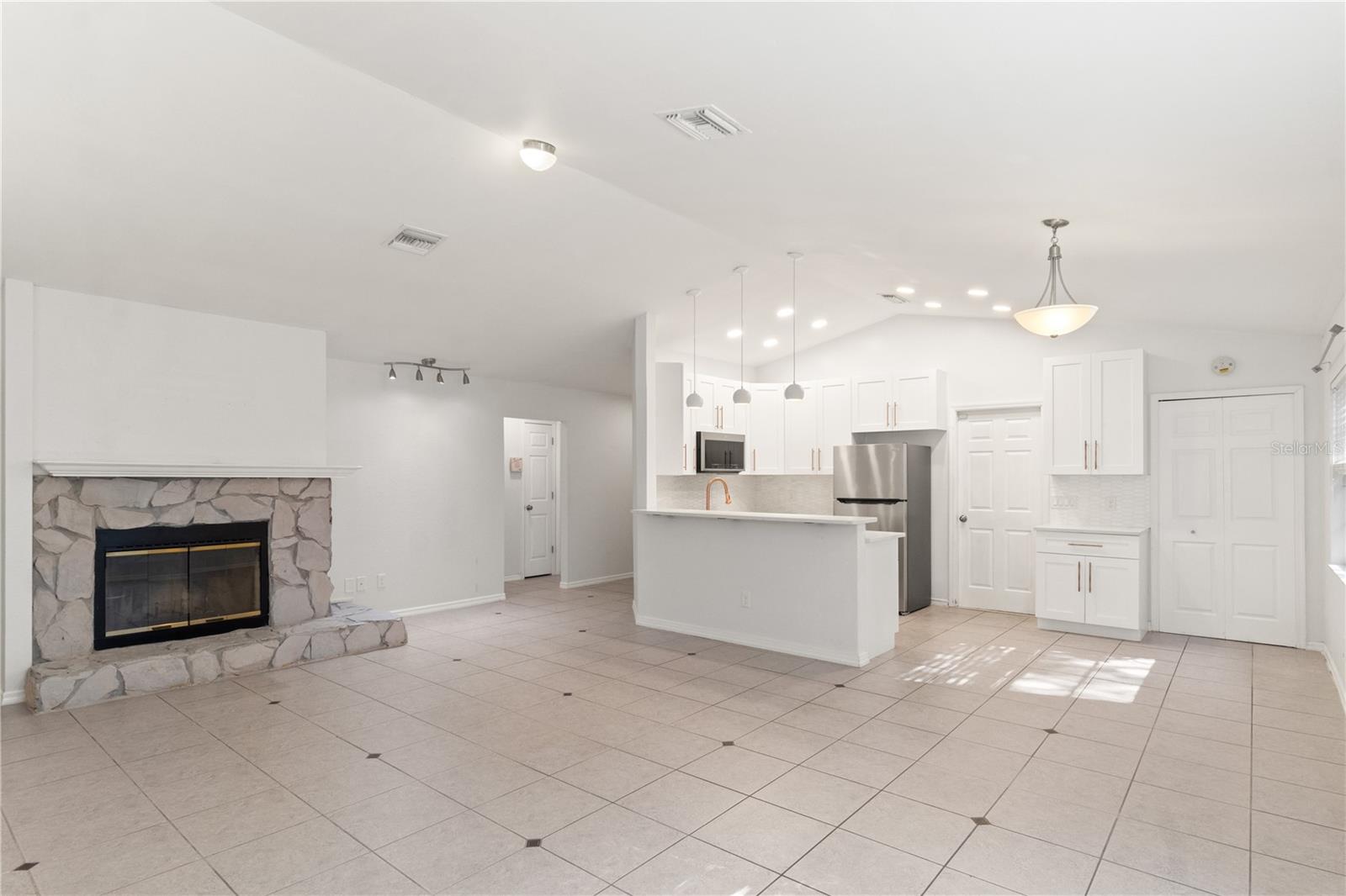 PINELLAS PARK ADD 02 - Residential Lease