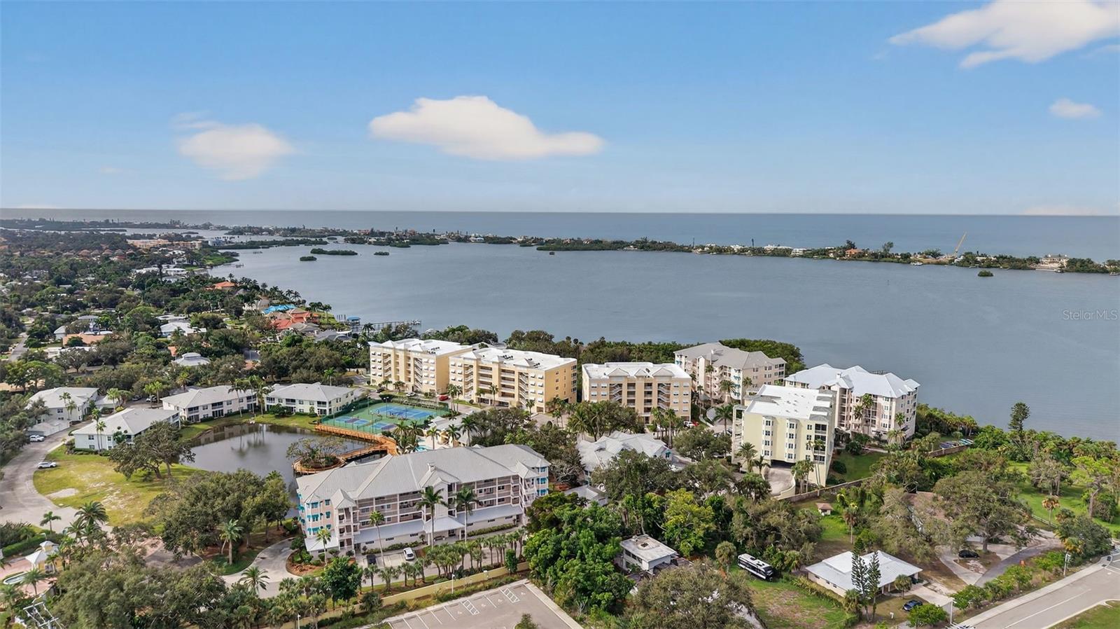 BAYPOINTE VISTA 1 - Residential