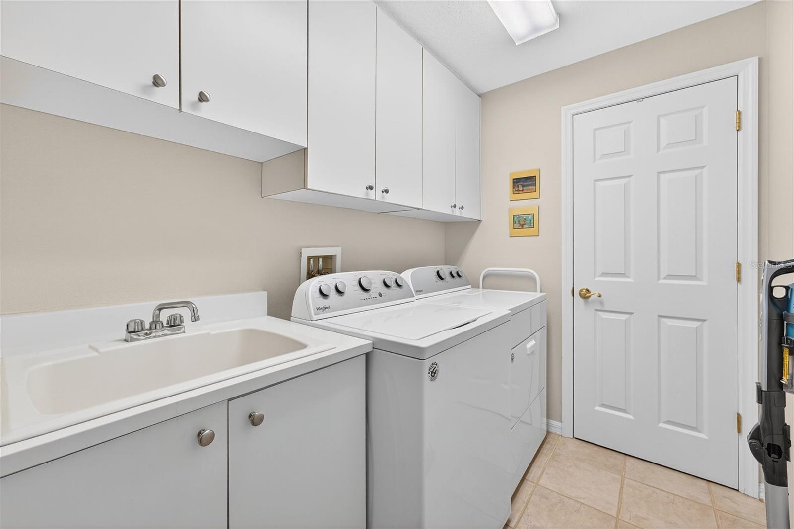 BAYPOINTE VISTA 1 - Residential