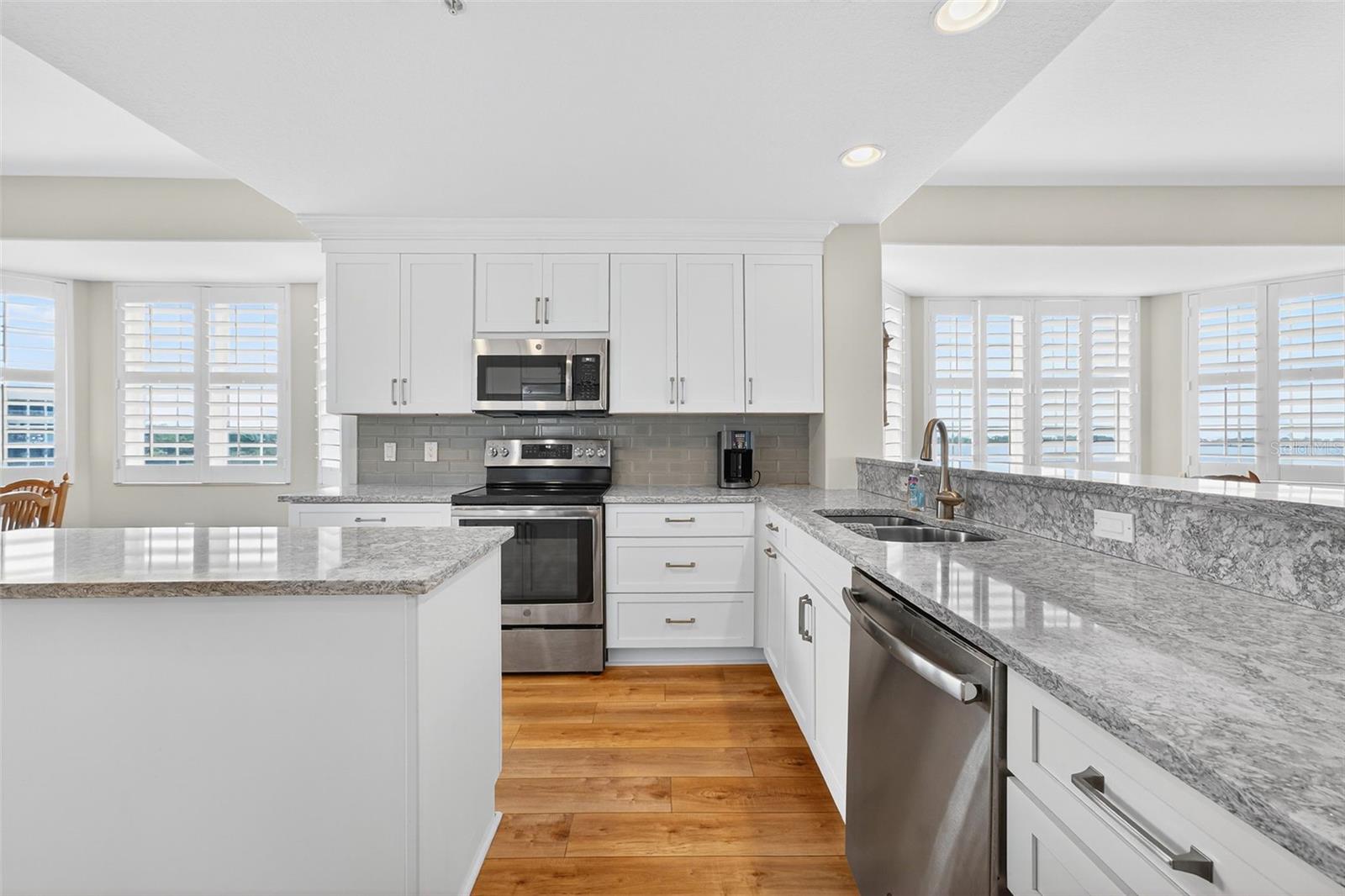 BAYPOINTE VISTA 1 - Residential