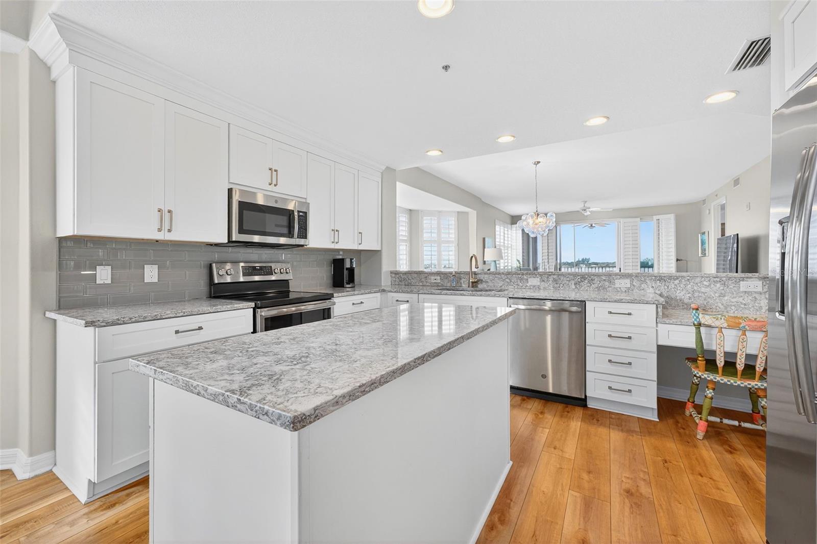 BAYPOINTE VISTA 1 - Residential