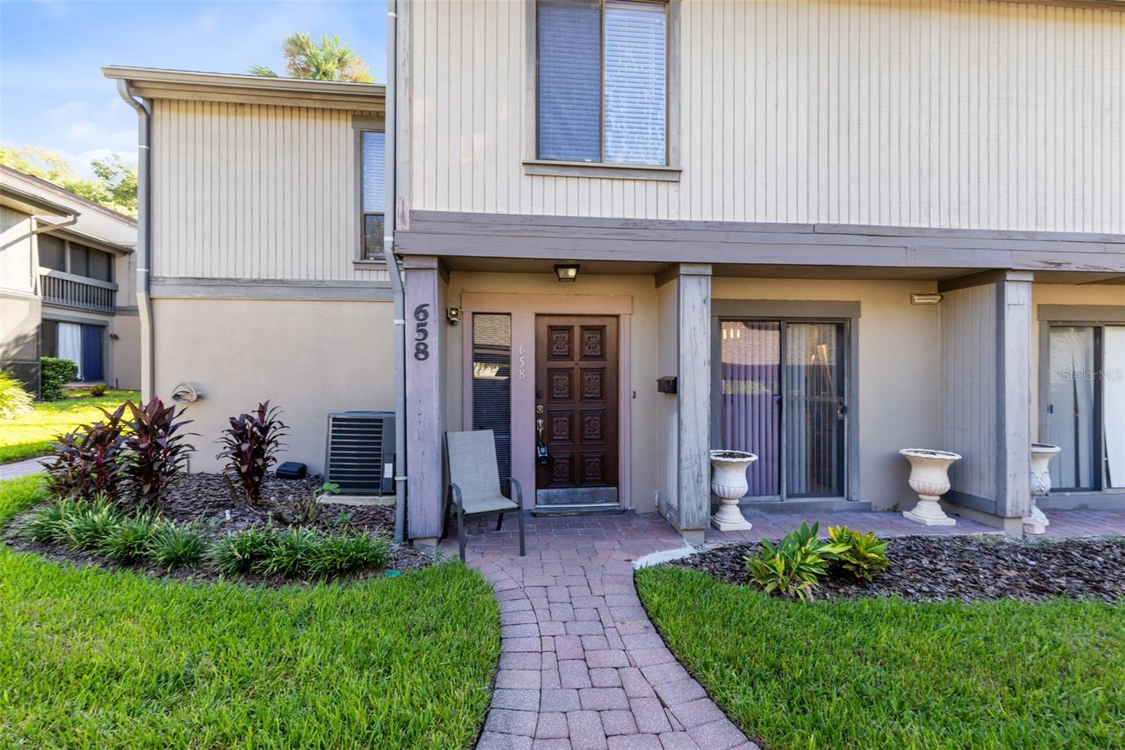 658 LAKE VILLAS DRIVE