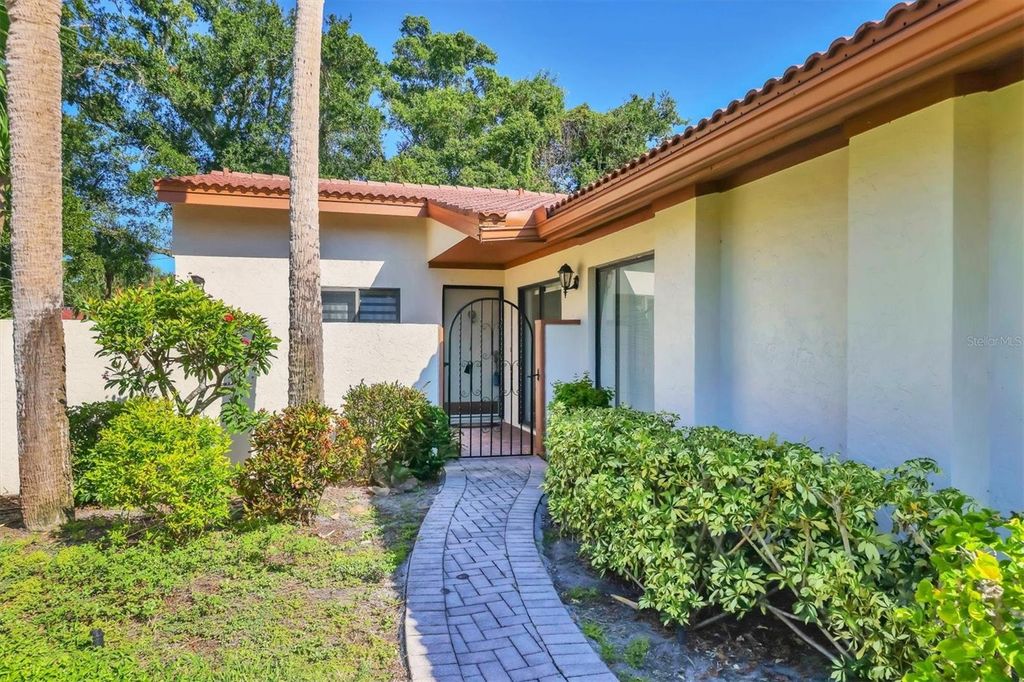 Real estate matching your search 61 Photo of 6403 Pelican Drive, Bradenton, FL 34210 (MLS # A4669702)