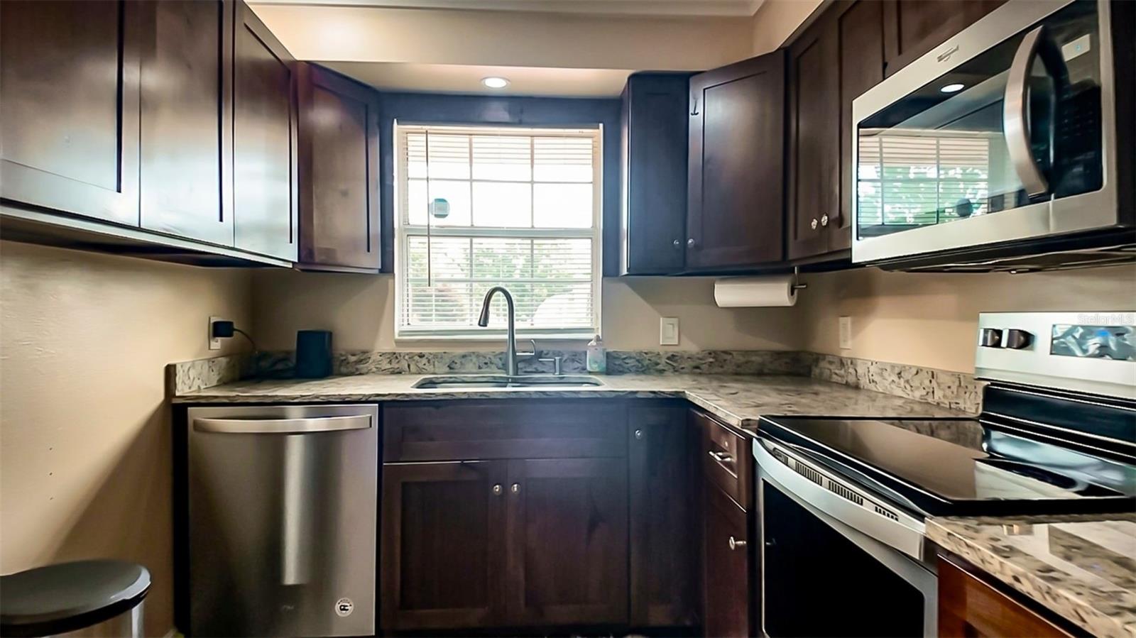 MEADOW COVE - Residential