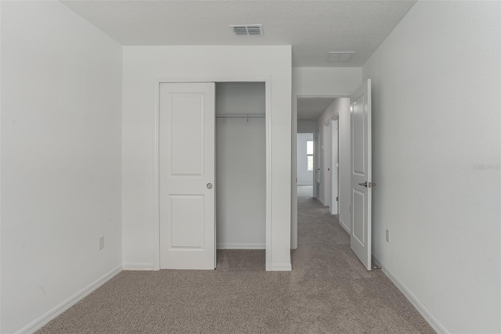 ARTISAN LAKES EDGESTONE NORTH PH I & II - Residential Lease