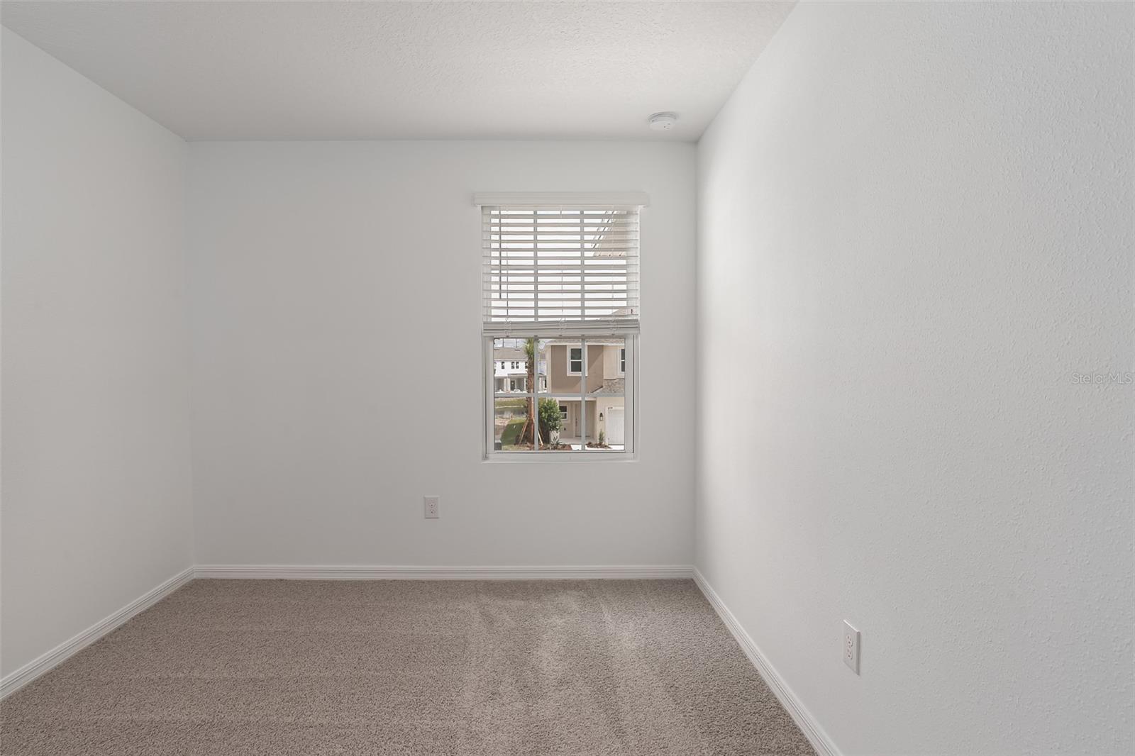 ARTISAN LAKES EDGESTONE NORTH PH I & II - Residential Lease