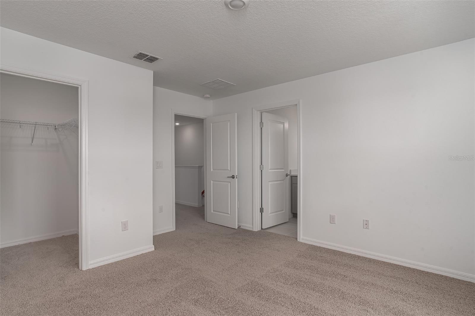 ARTISAN LAKES EDGESTONE NORTH PH I & II - Residential Lease