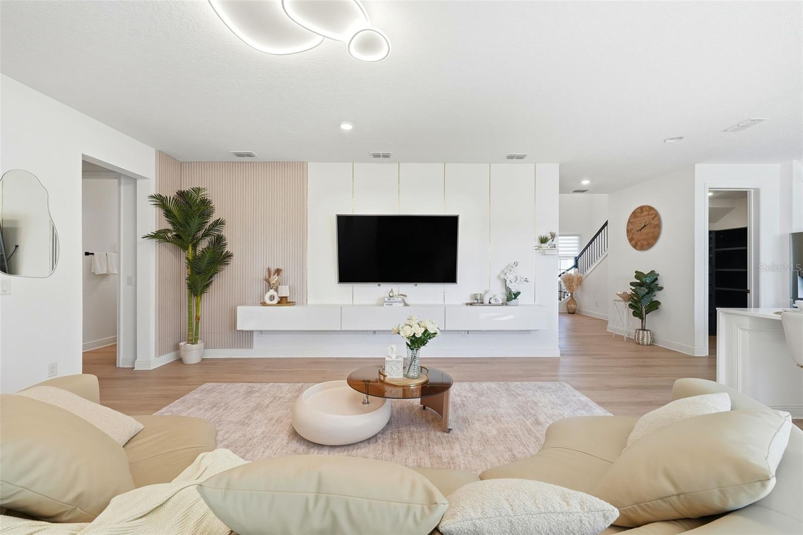 POITRAS EAST N-7 - Residential