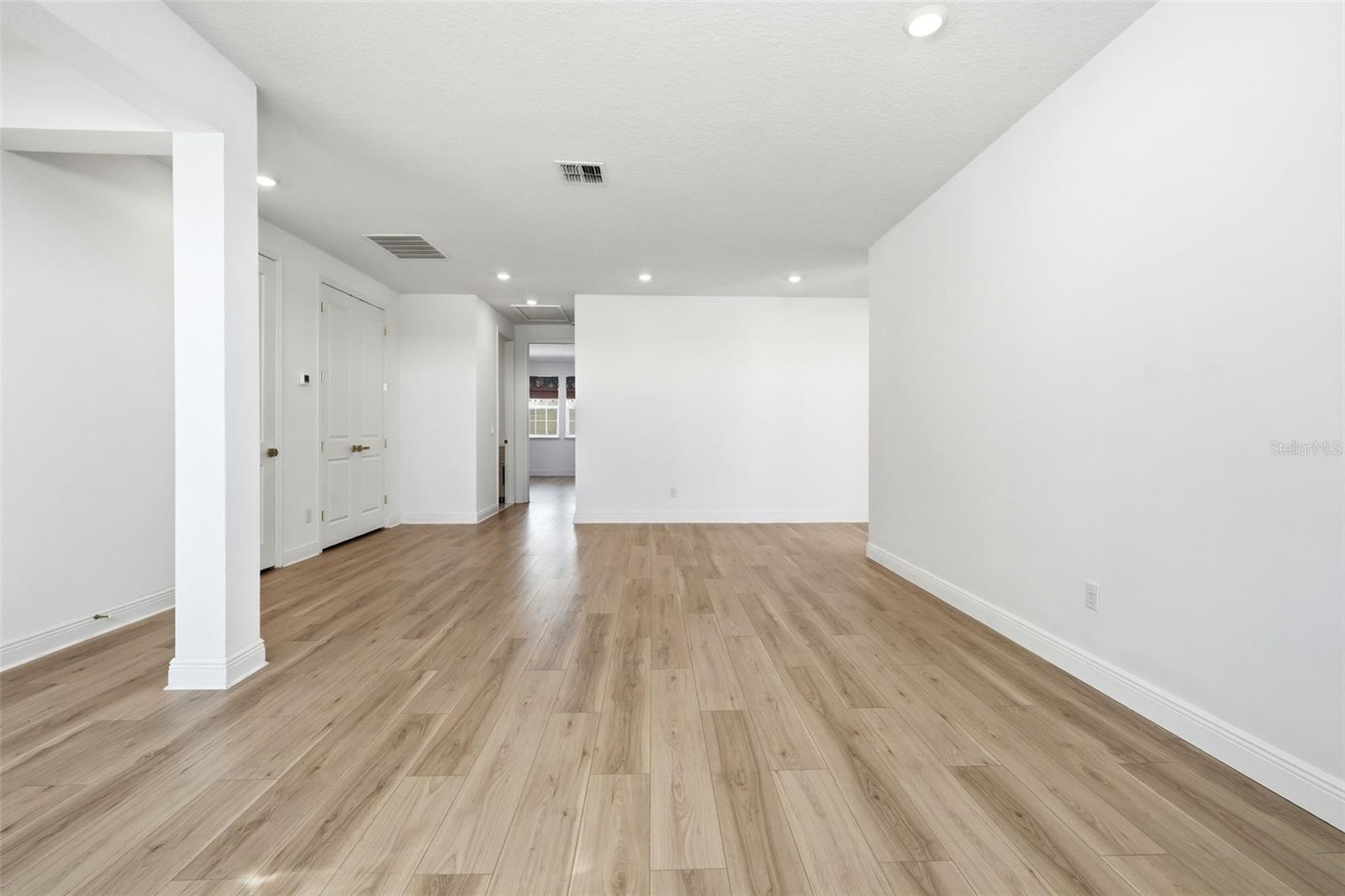 POITRAS EAST N-7 - Residential