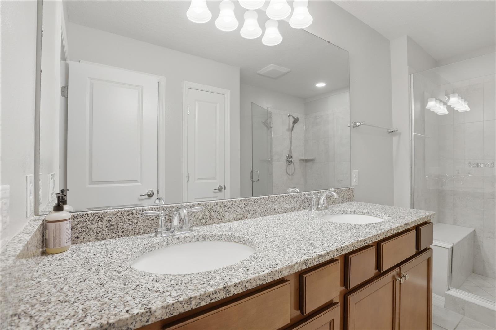 LAKEVIEW POINTE/HORIZON WEST P - Residential