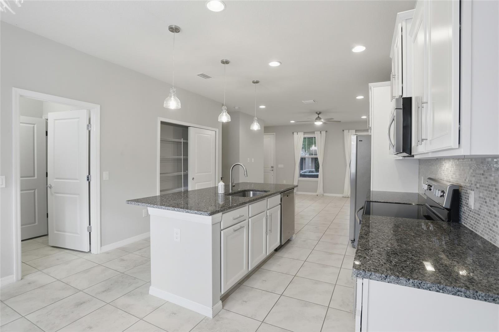 LAKEVIEW POINTE/HORIZON WEST P - Residential