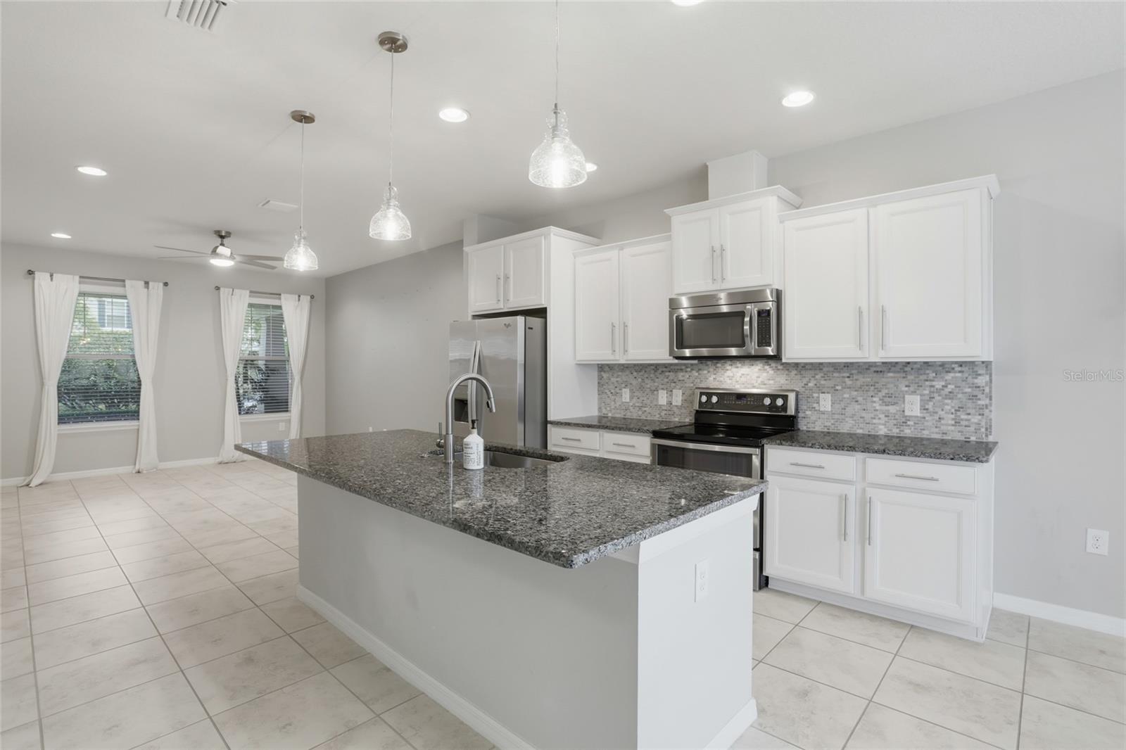 LAKEVIEW POINTE/HORIZON WEST P - Residential