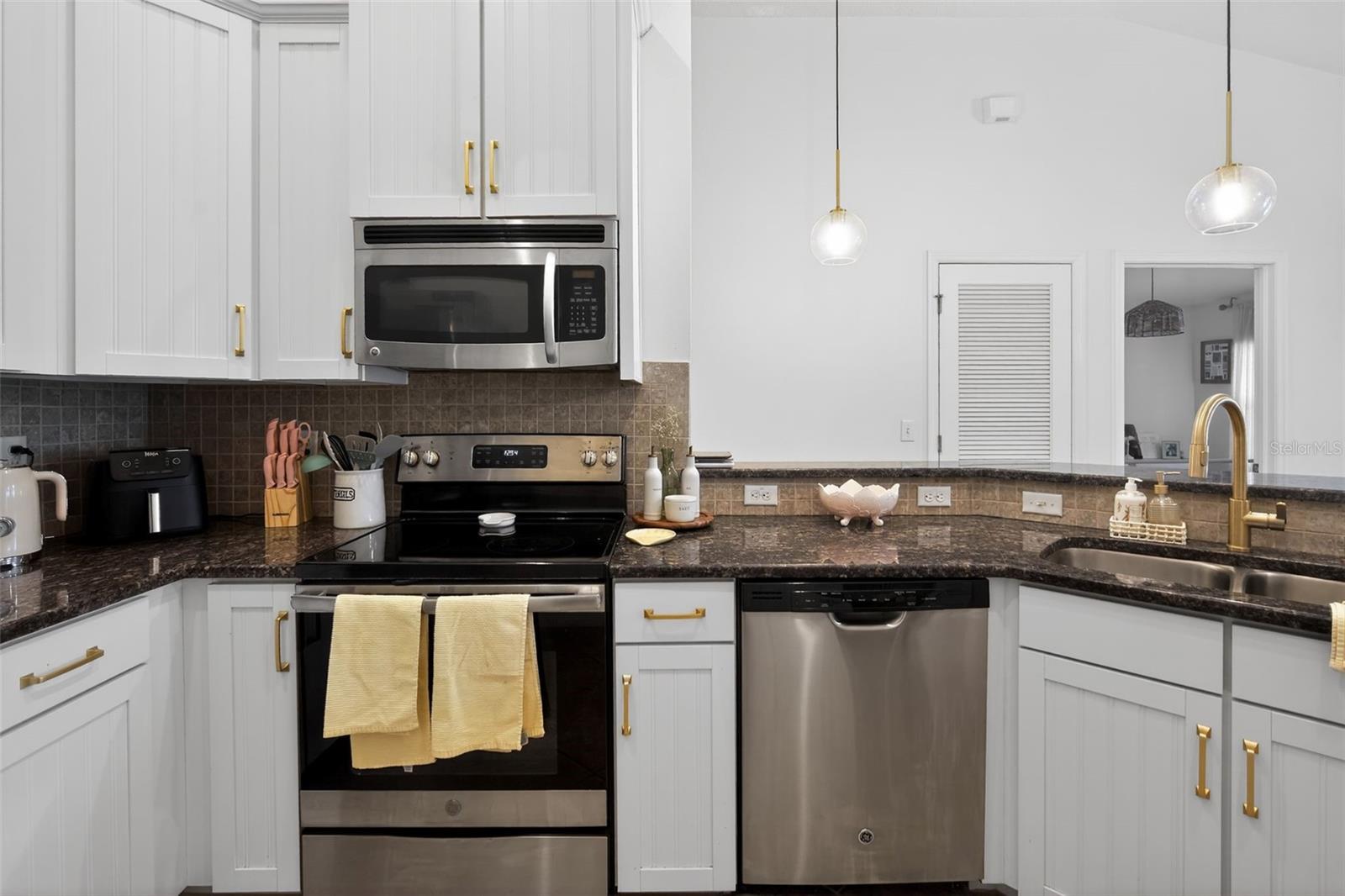 SCHOONER COVE A CONDO PH 17 - Residential Lease