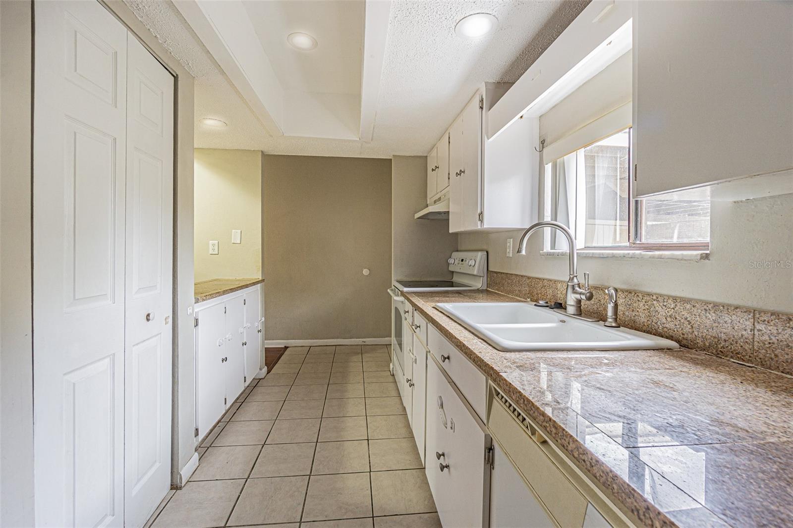 MEADOWOOD CONDO VILLAGE - Residential