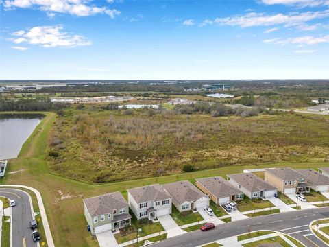 A home in LAKELAND