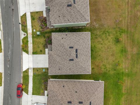 A home in LAKELAND