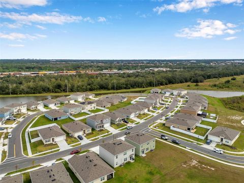 A home in LAKELAND