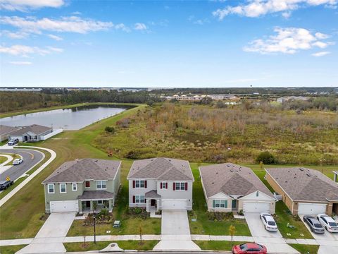 A home in LAKELAND