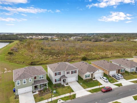 A home in LAKELAND