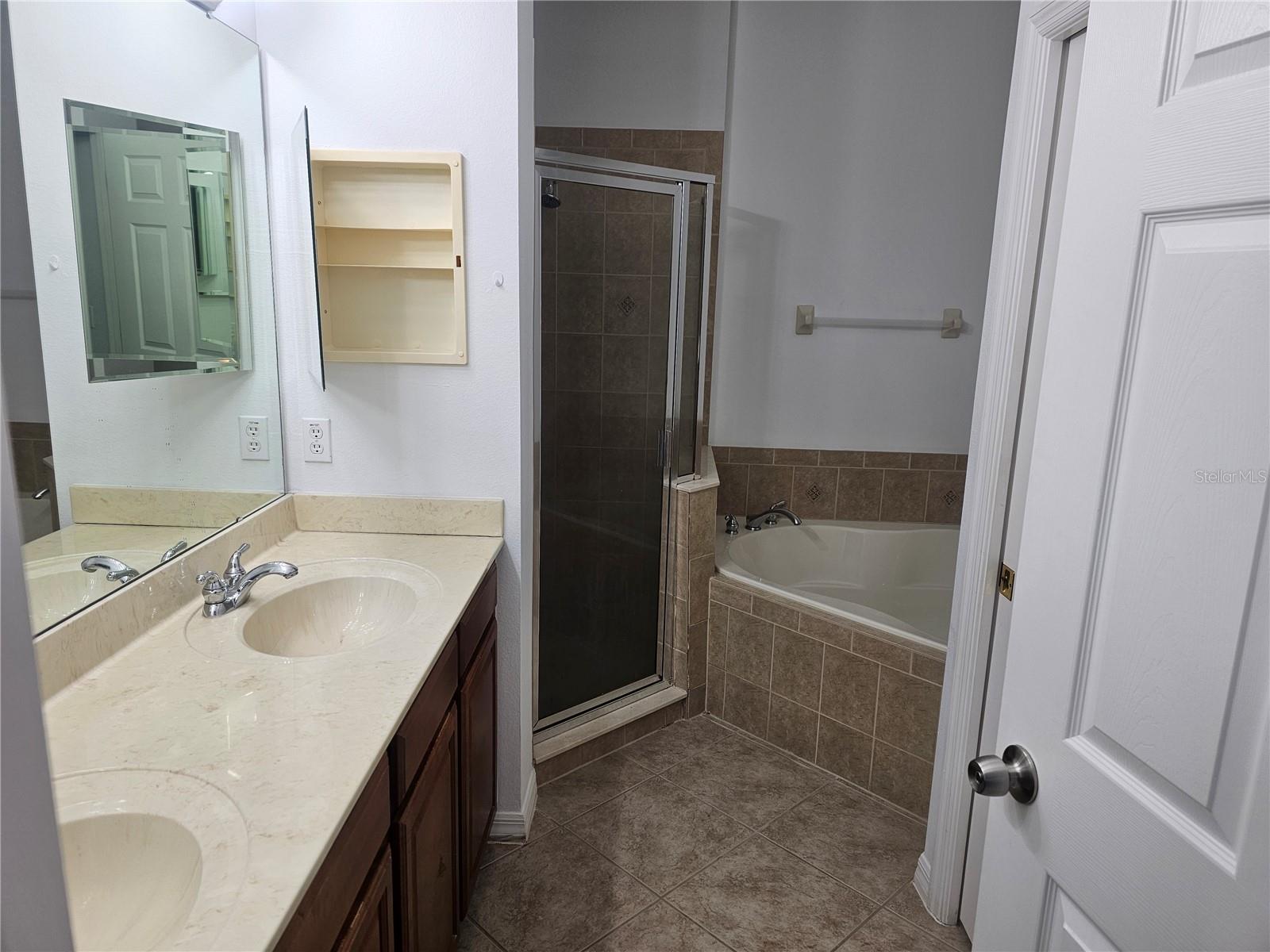 CRESTWOOD HEIGHTS - Residential Lease