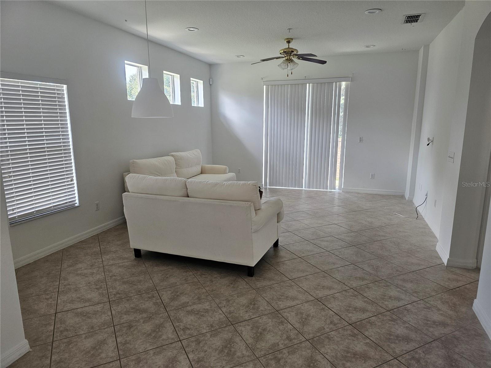 CRESTWOOD HEIGHTS - Residential Lease