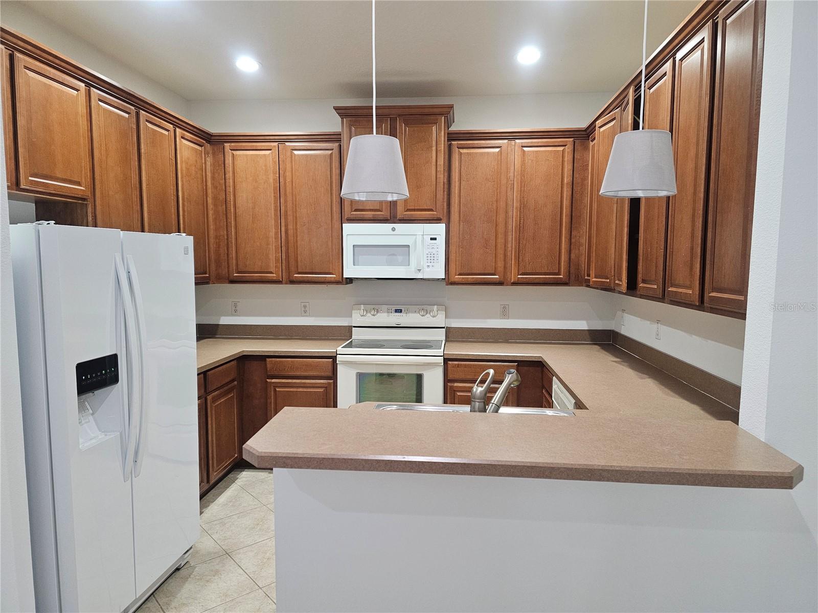 CRESTWOOD HEIGHTS - Residential Lease