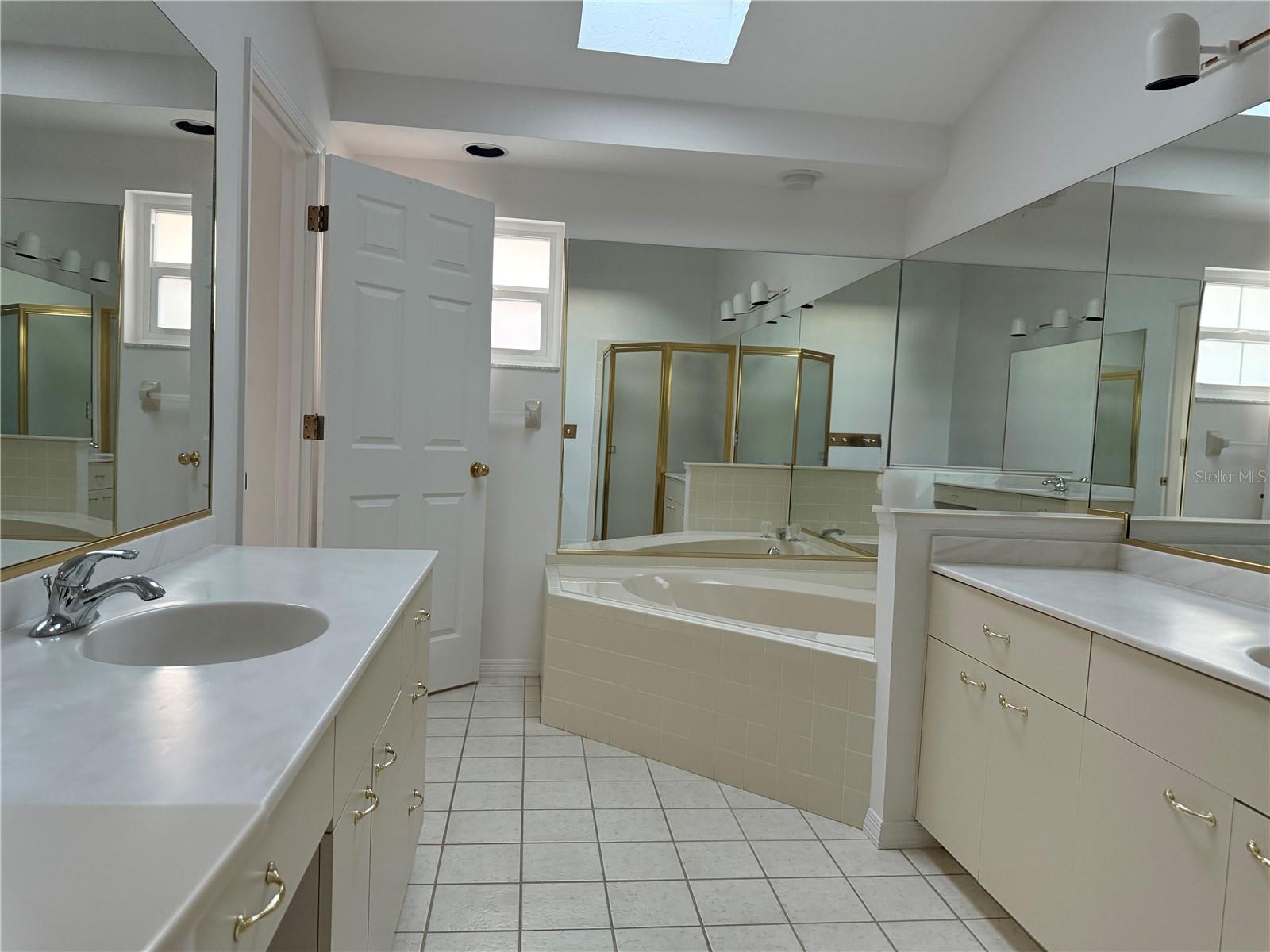 PARK PLACE VILLAS - Residential