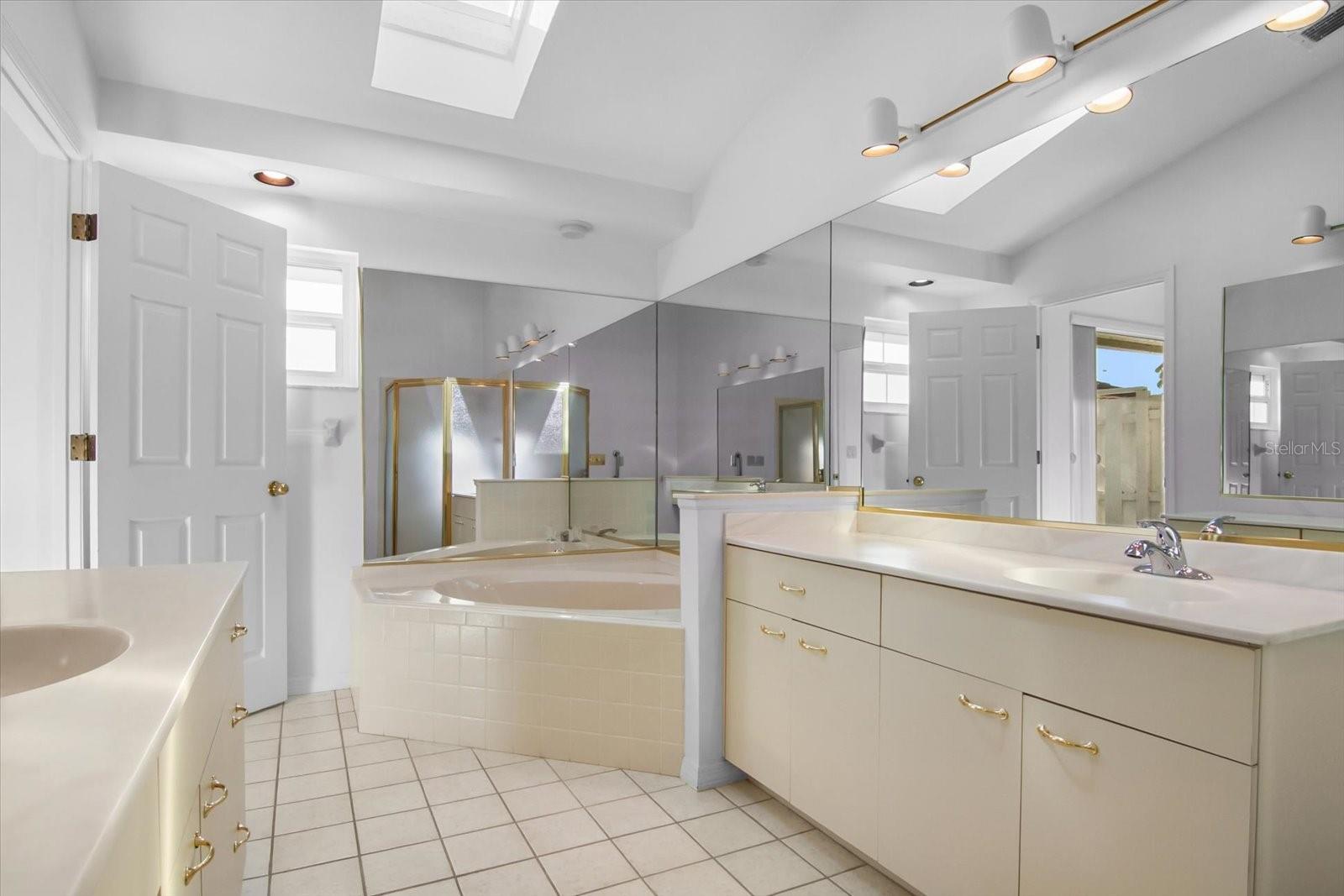 PARK PLACE VILLAS - Residential