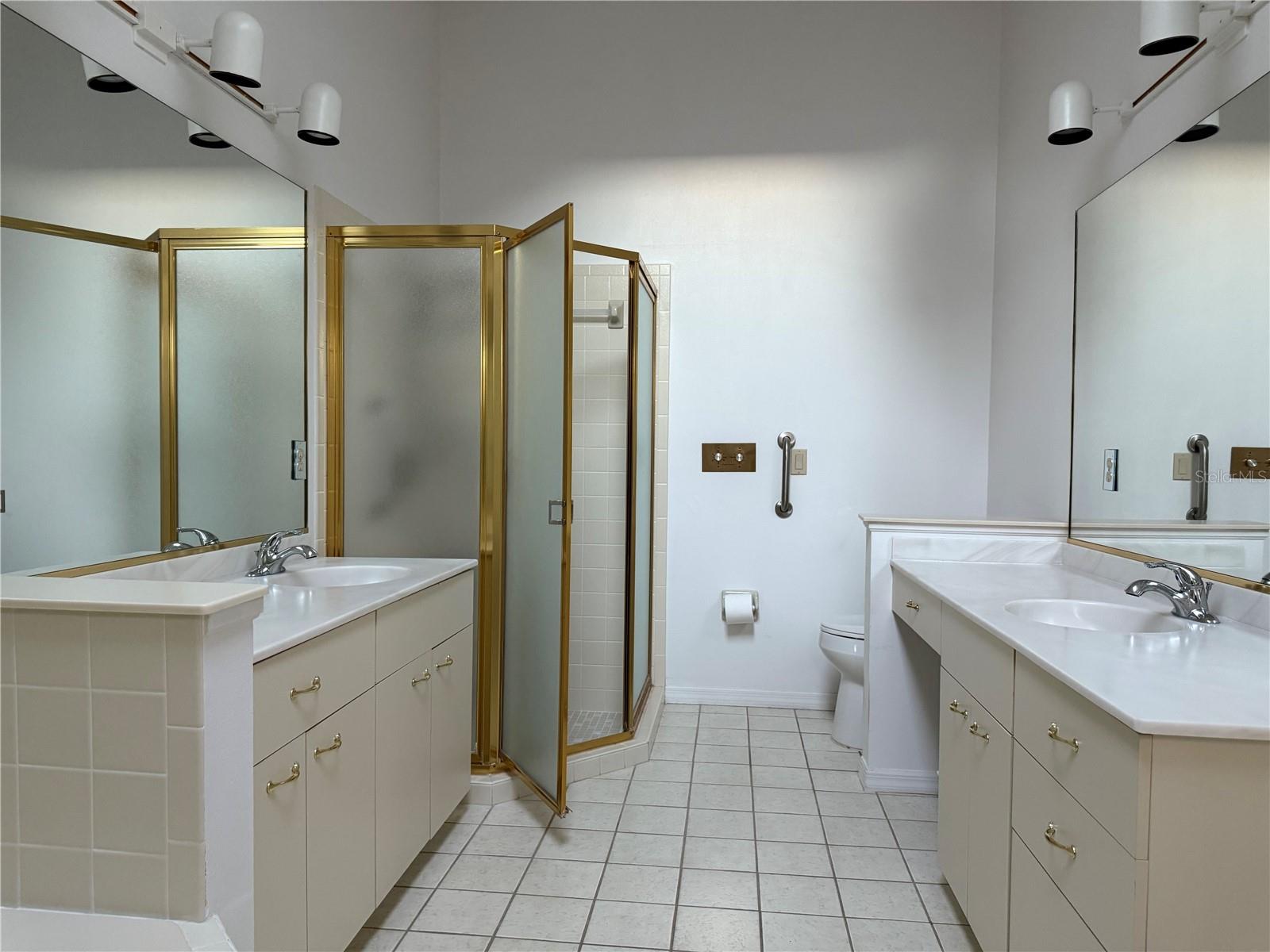 PARK PLACE VILLAS - Residential