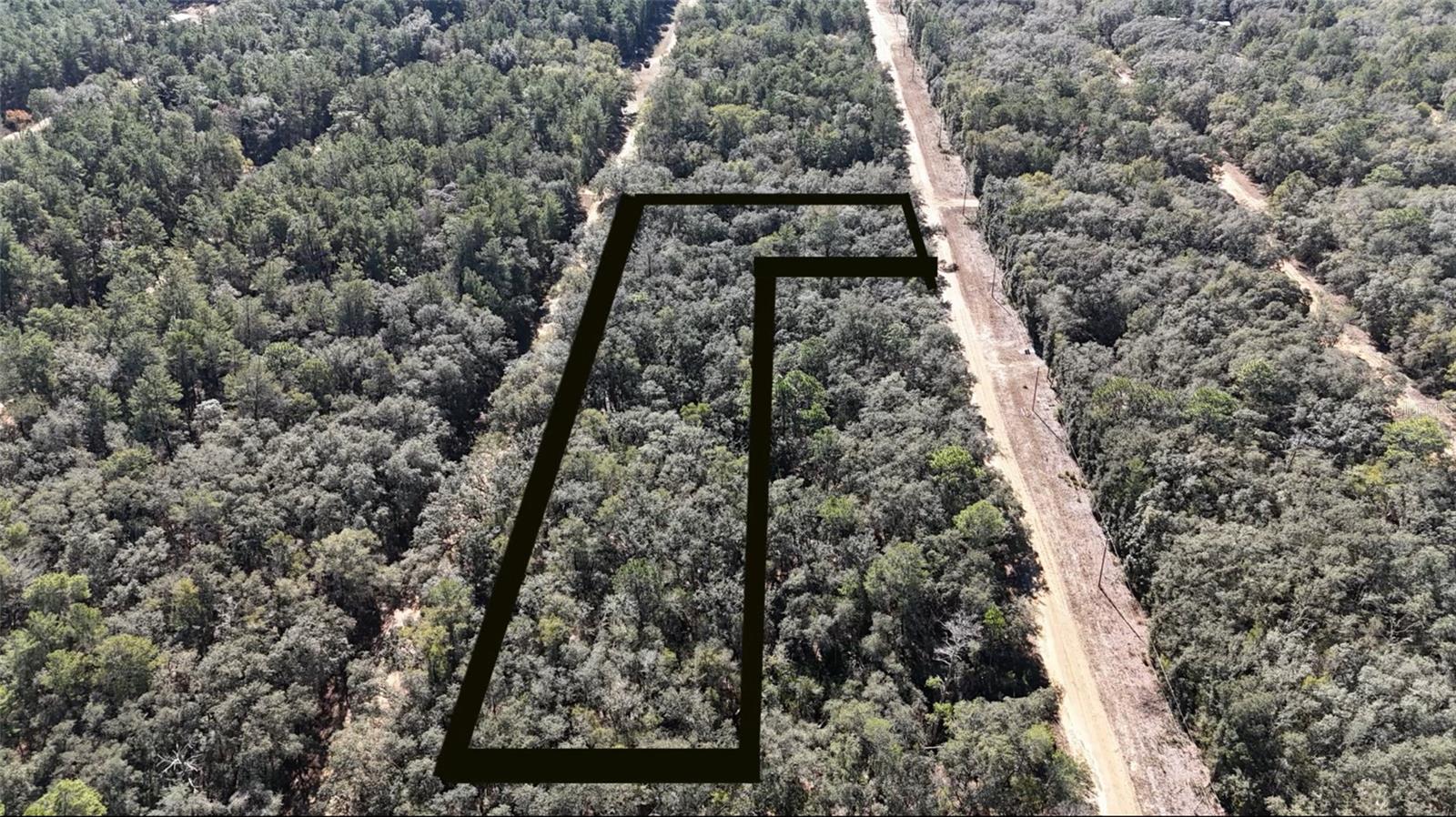 INTERLACHEN LAKES ESTATES - Land