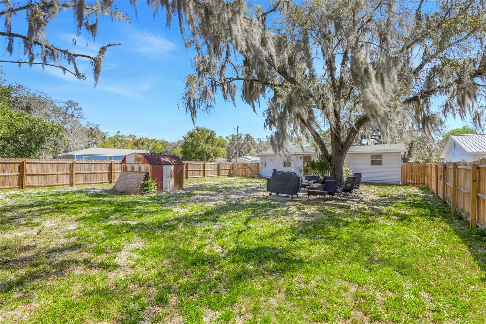 EUSTIS HOGANS SUB - Residential