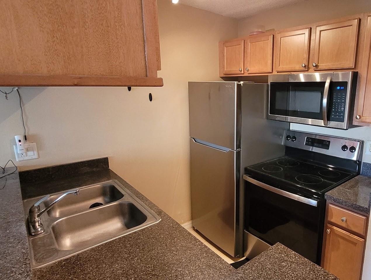 302 LAKE PARSONS GREEN 102