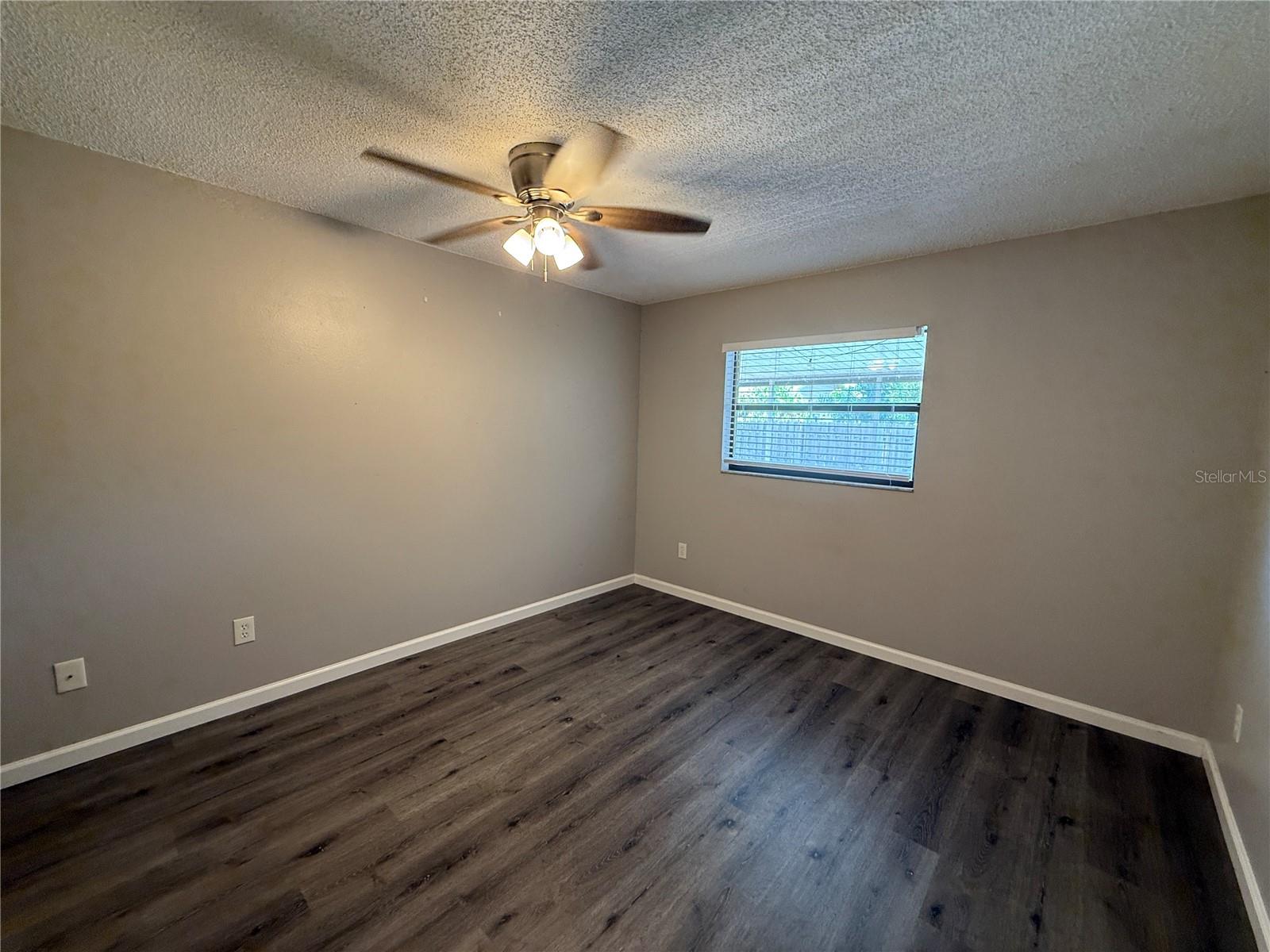 VENICE GARDENS - Residential Lease