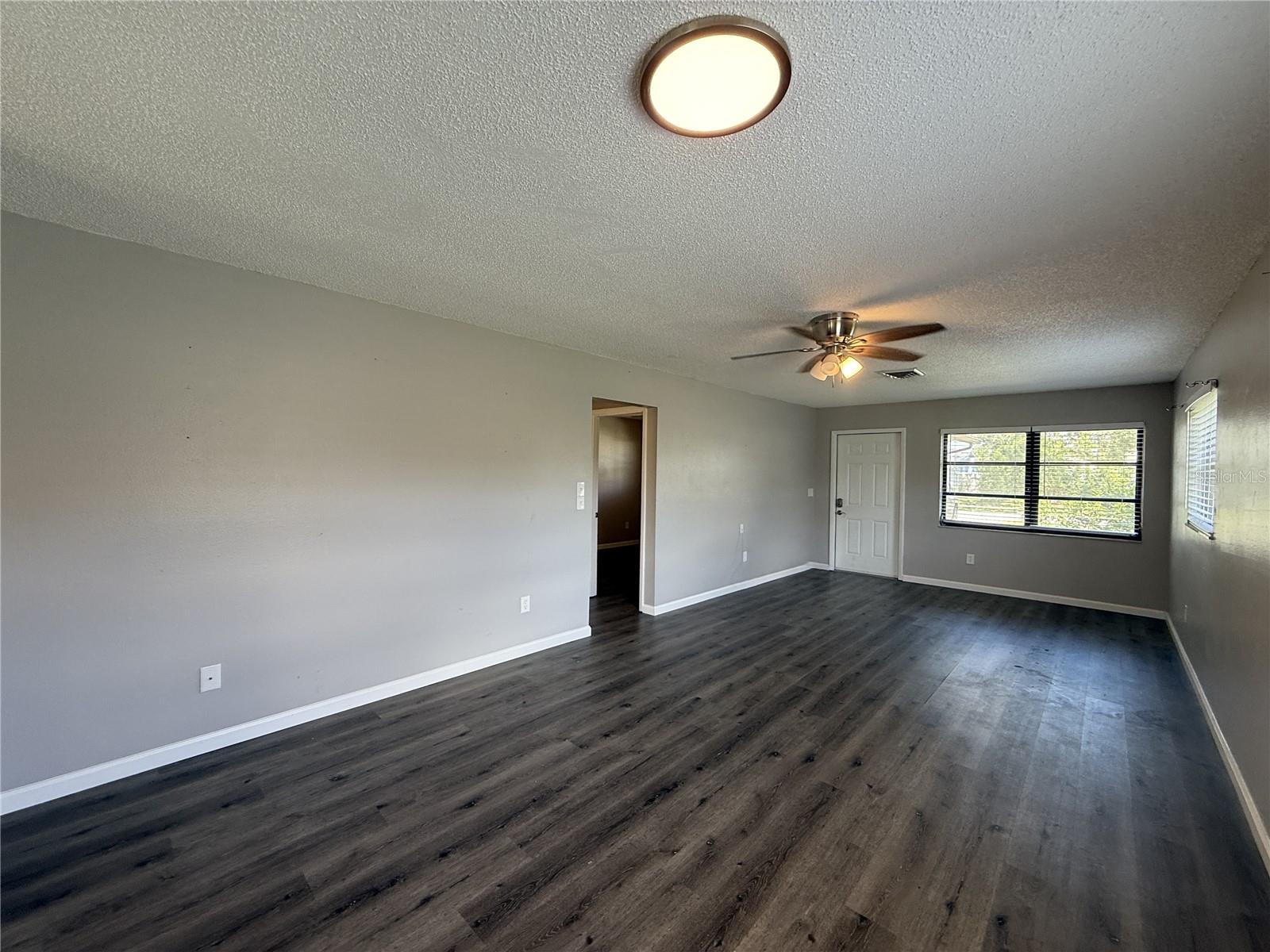 VENICE GARDENS - Residential Lease