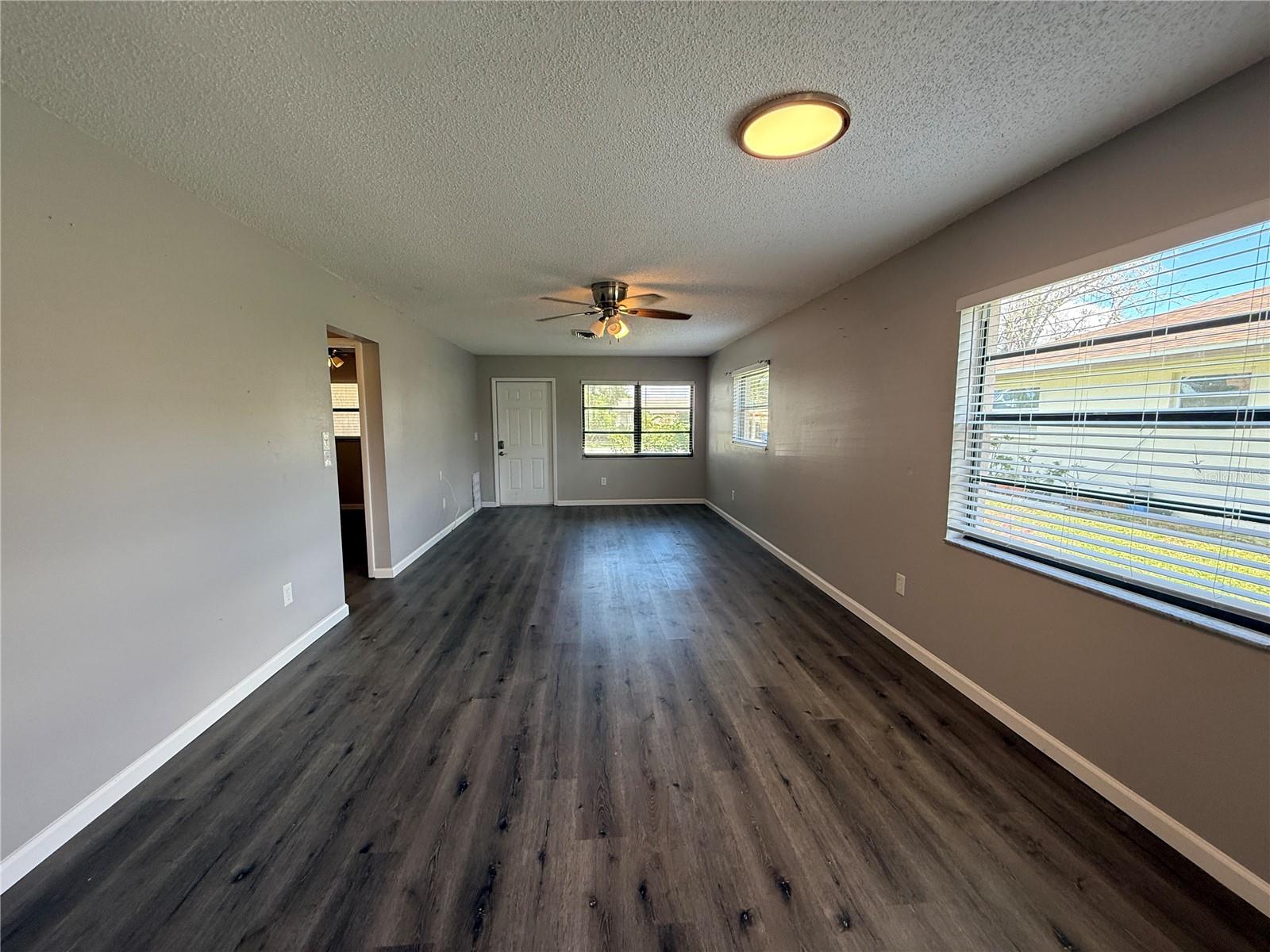 VENICE GARDENS - Residential Lease