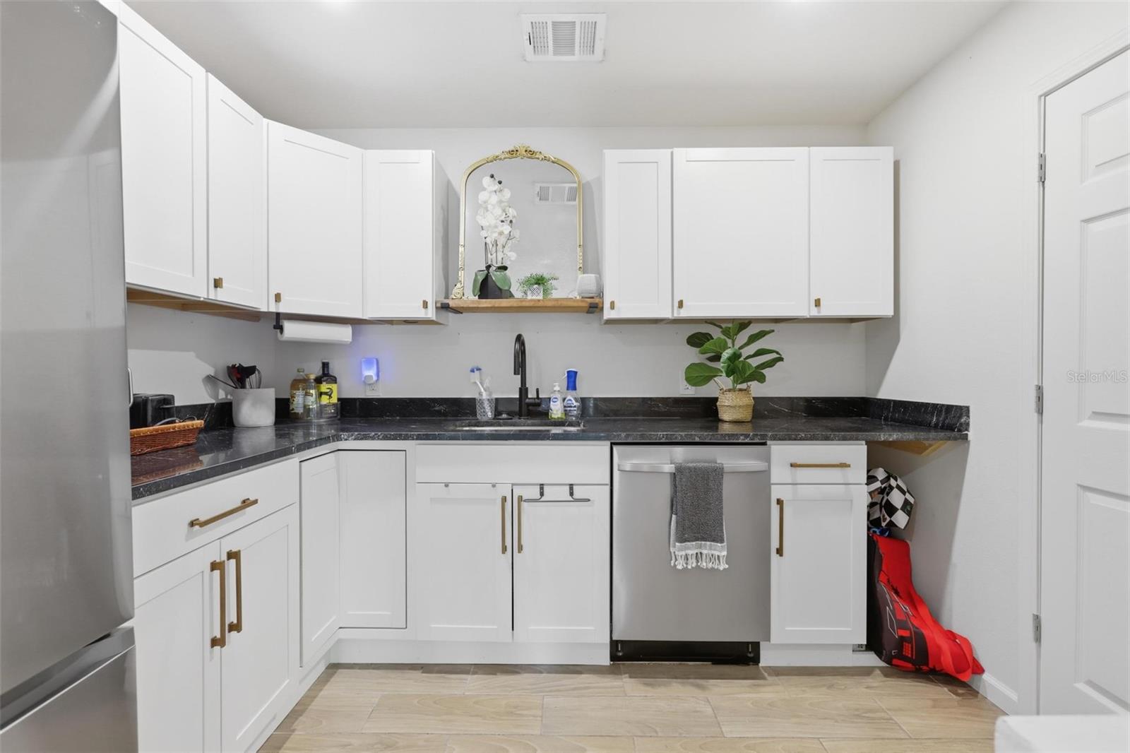 SANFORD PLACE - Residential