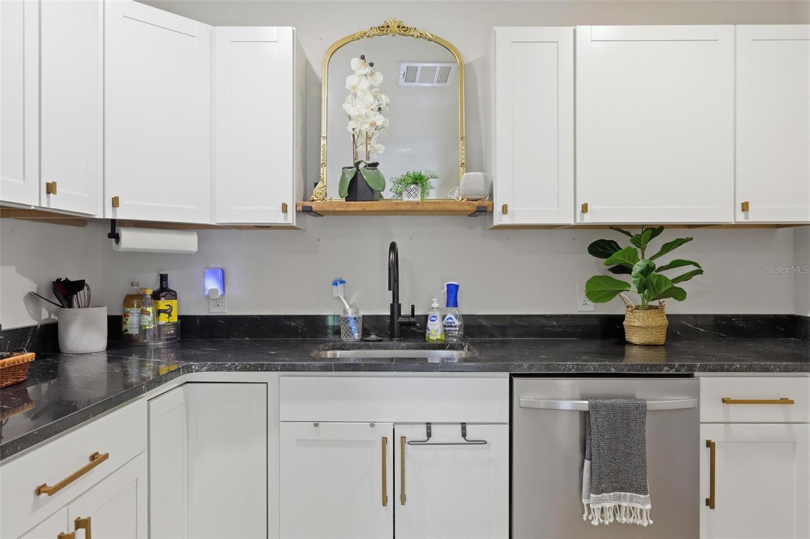 SANFORD PLACE - Residential