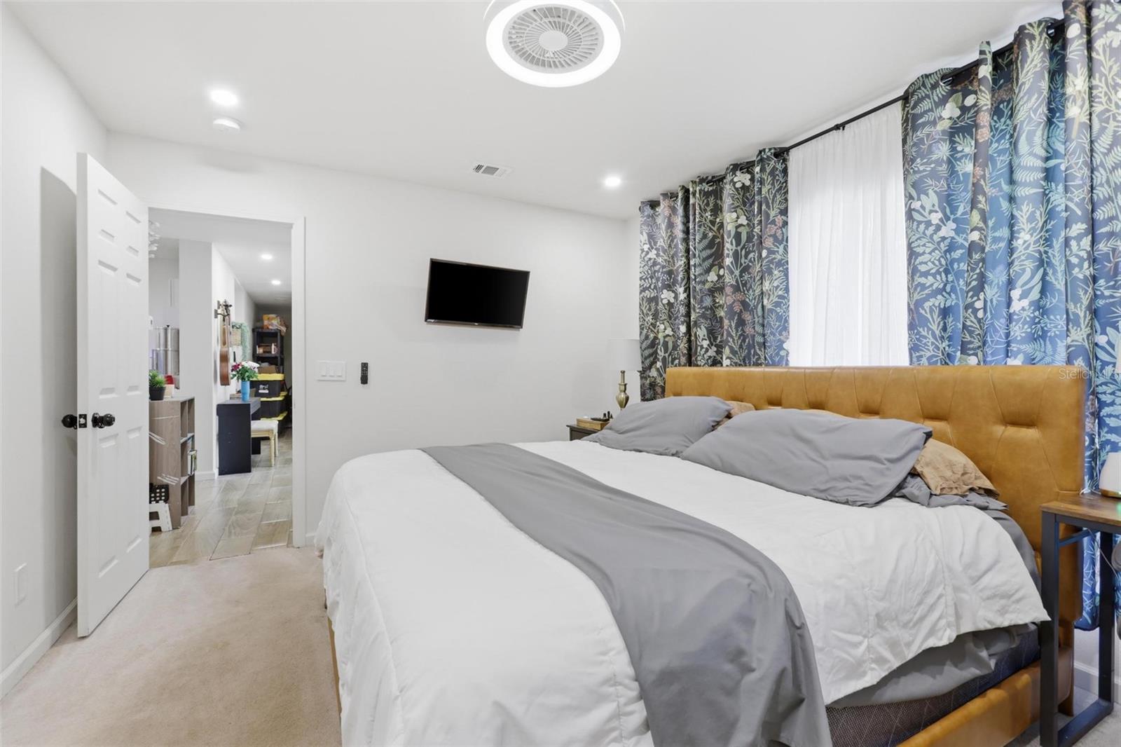 SANFORD PLACE - Residential