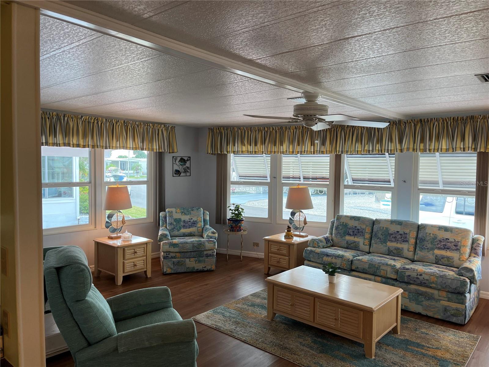 VENICE ISLE - Residential