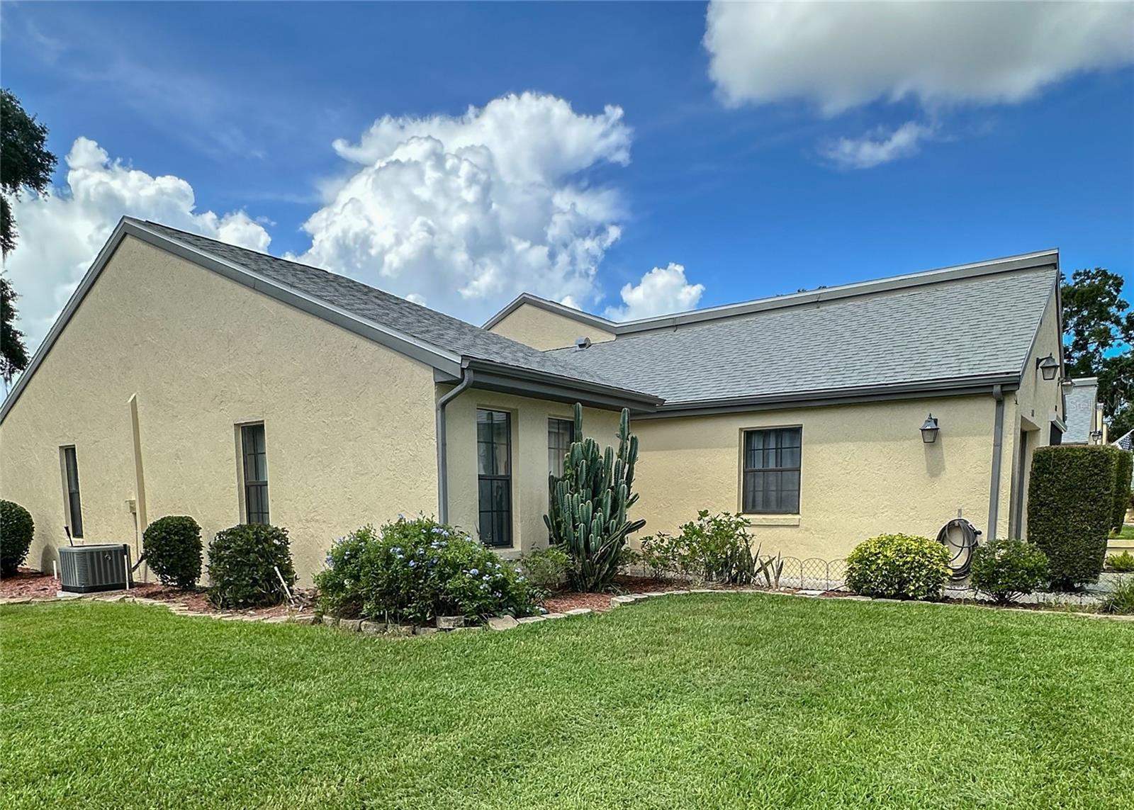 ROYAL OAKS - Residential