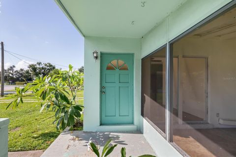 A home in PORT CHARLOTTE