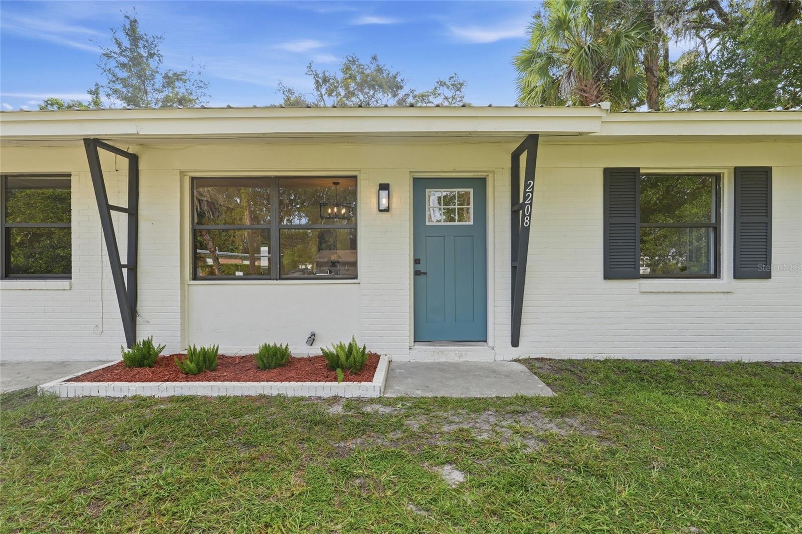 2208 NE 15TH TERRACE