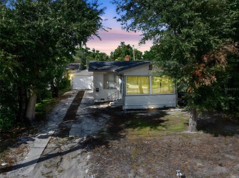 Photo of 111 E King Street, Orlando, FL 32804 (MLS # O6348141)