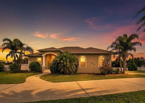 Photo of 16323 Upper Manatee River Road, Bradenton, FL 34212 (MLS # A4700024)