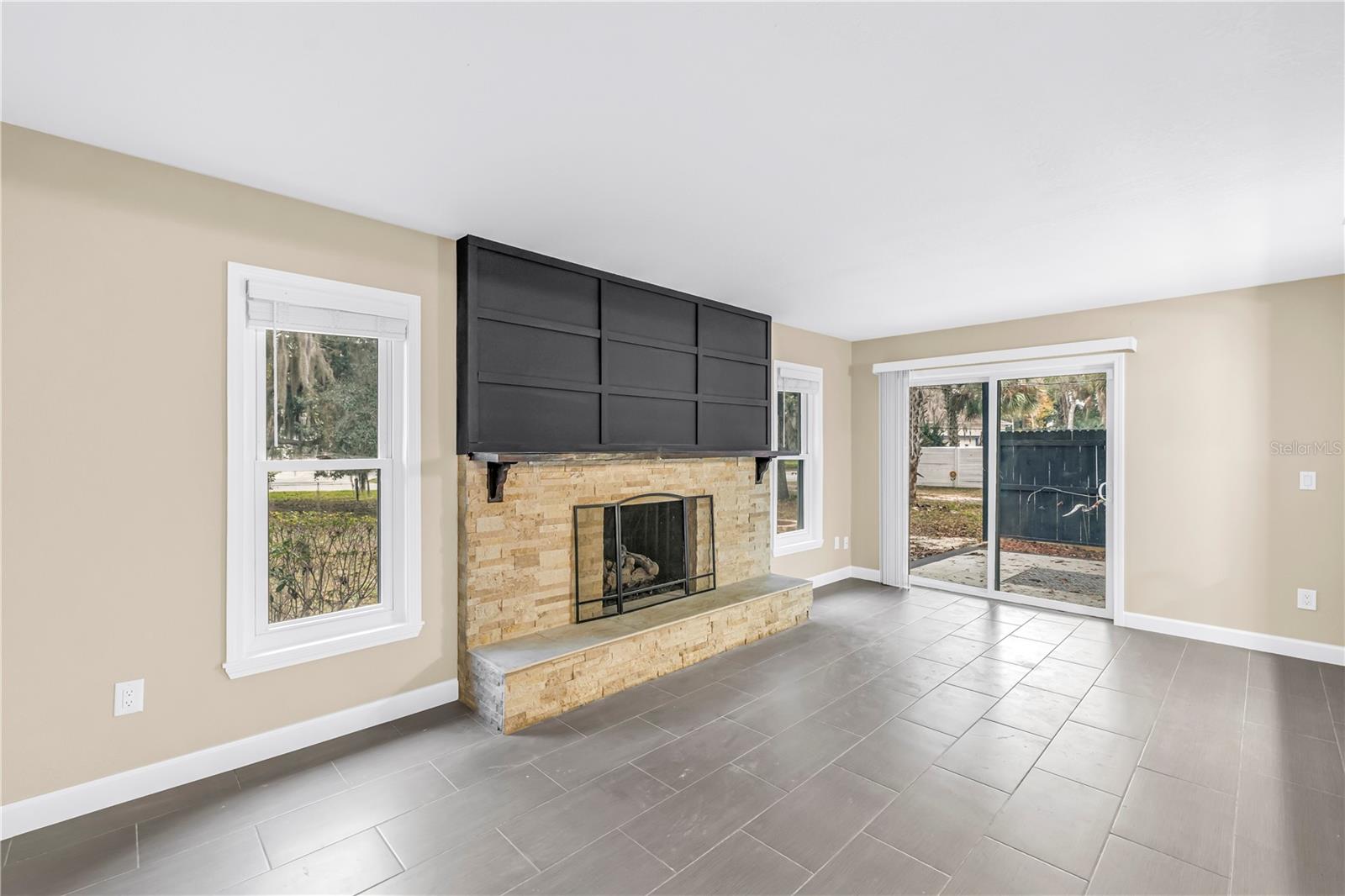 MAGNOLIA SHORES - Residential